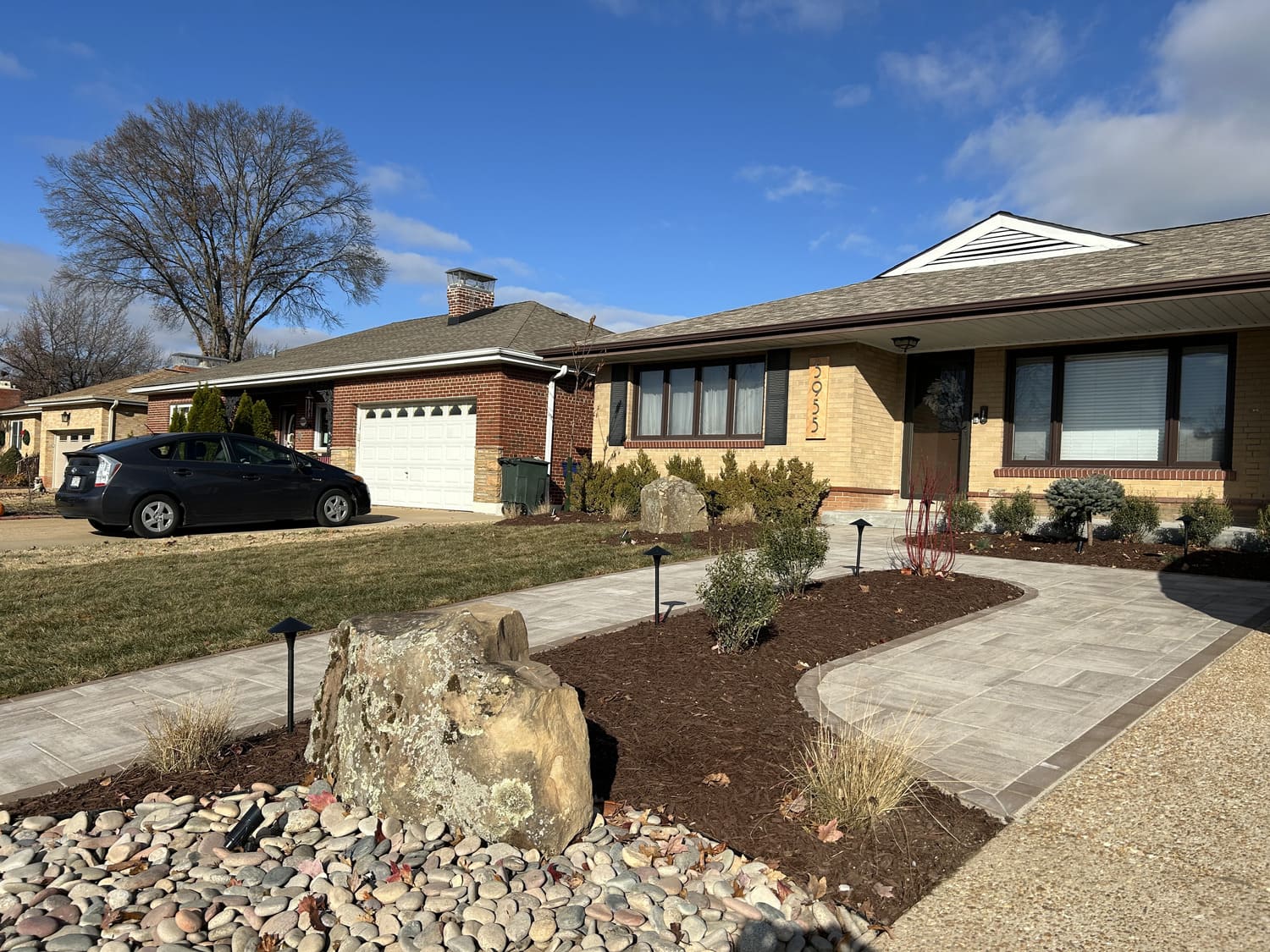 County Paver walkway in St. Louis Hills MO highlighting durable paver material and a classic pattern that enhances the home's style.